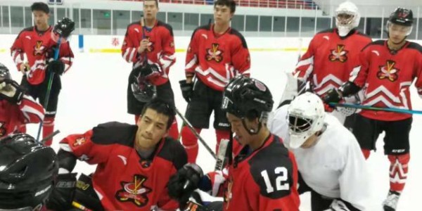 开云下载-【冬奥·人物】英如镝：站上赛场 已是中国冰球一大步