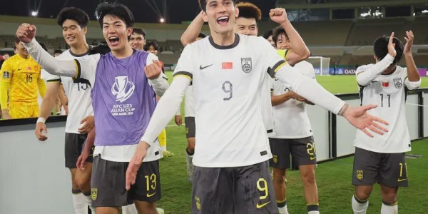 开云平台-直播调整！U23国足击败日本再获利好，3大优势领先对手，董路支招