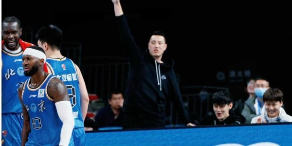 残阵击败稠州！首钢3名伤员，到场为队友加油，唯独不见一人身影