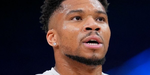 开云下载-拒绝勇士！拒绝森林狼！拒绝热火！字母哥留队，湖人机会来了