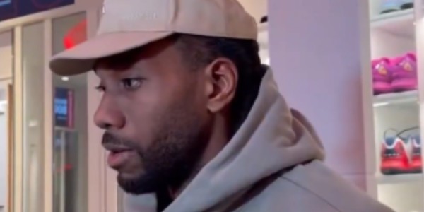 开云下载-信守承诺！球迷直播吃推文：曾放话快船若打出15胜3负他就这么干