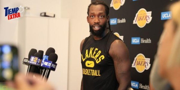 开云下载-贝弗利参加湖人发布会，与韦少的互动让人暂时安心