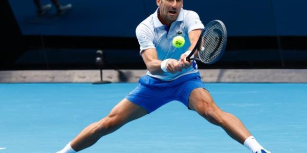 开云赛事-德约澳网传奇纪录惨遭终结 但他的时代远未结束